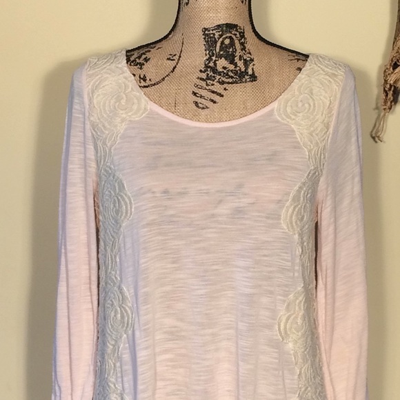AEO L Ladies top. Blush colored. - Picture 2 of 5